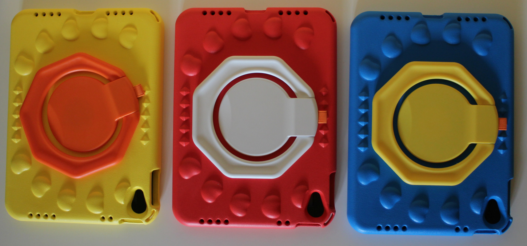 JETech Hülle mit Ständer, gelb, rot & blau