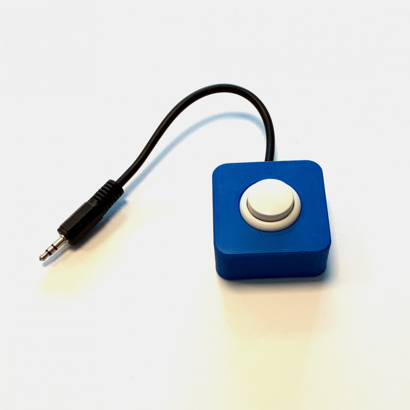 Arcade Button, 24mm (button color: white), color: blue. Jack plug cable not proportional